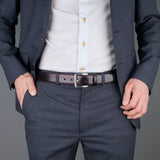 Elegant Aubergine-colored leather belt for a sophisticated style