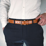 Light-toned leather belt for a sophisticated style